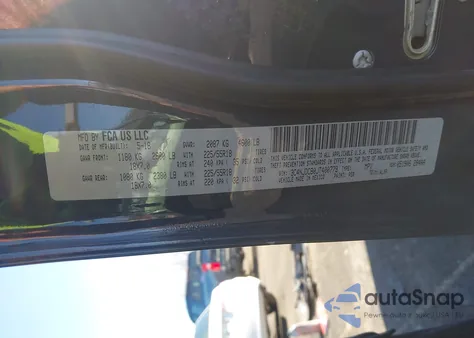 2018 Jeep Compass Limited 4X4 из США, поврежденный, VIN 3C4NJDCB0JT400779